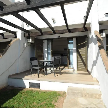 Orange Park Estudio Jardin Vista Piscina Holiday home *